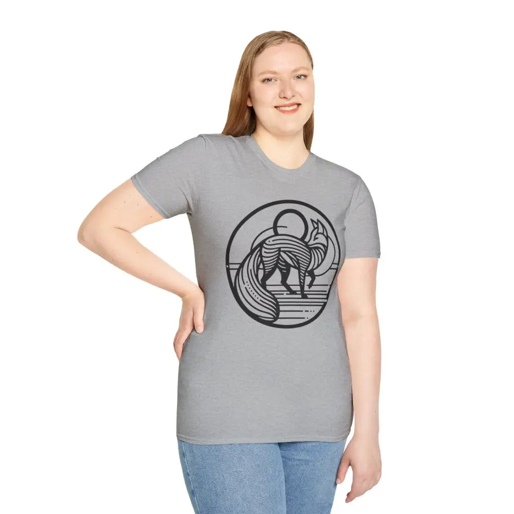 Gray short-sleeved T-shirt with black fox circle graphic, machine wash, tumble dry friendly